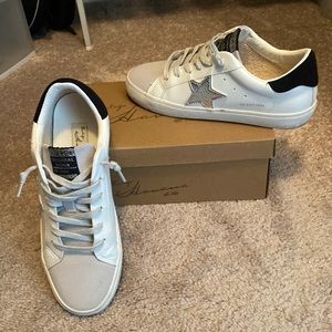 Fun Vintage Havana Silver Star Sneakers Size 9 .They come with their box .